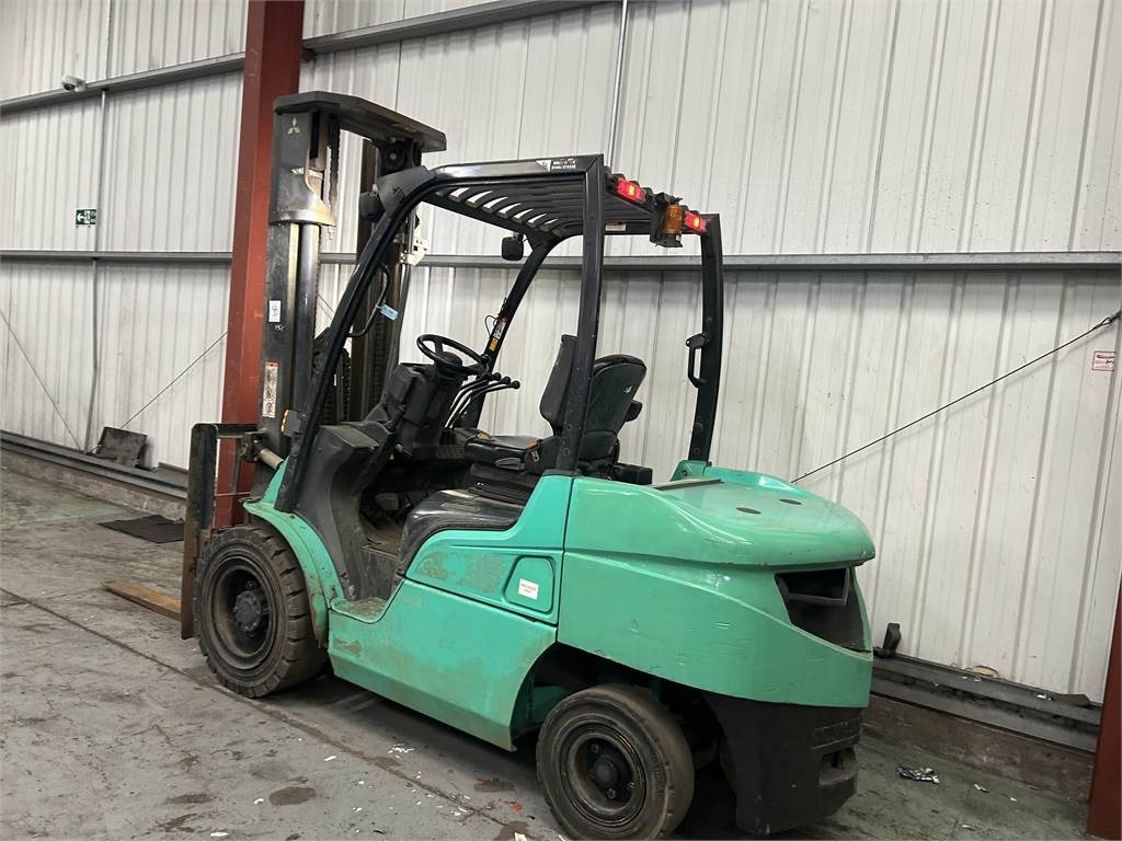 Mitsubishi FD35NT - Diiseltõstuk: pilt 3 Mitsubishi FD35NT - Diiseltõstuk: pilt 3
