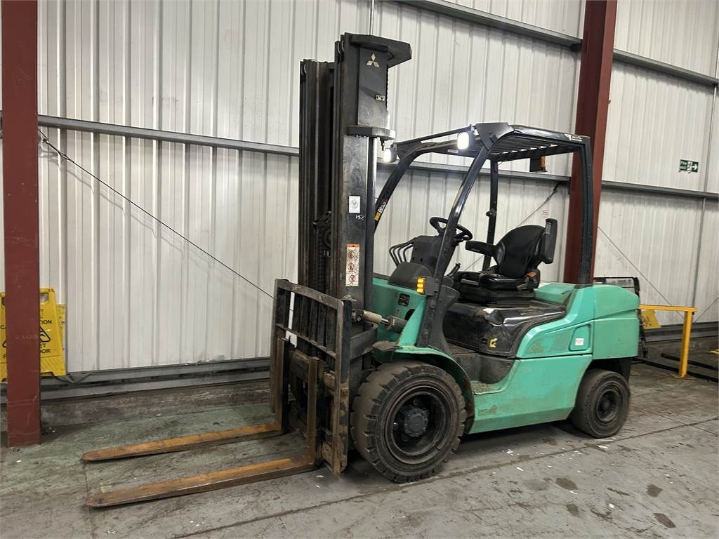 Mitsubishi FD35NT - Diiseltõstuk: pilt 2 Mitsubishi FD35NT - Diiseltõstuk: pilt 2