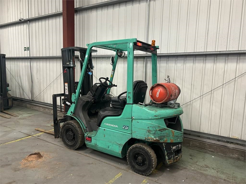 Mitsubishi FG25NT - Gaasitõstuk: pilt 3 Mitsubishi FG25NT - Gaasitõstuk: pilt 3