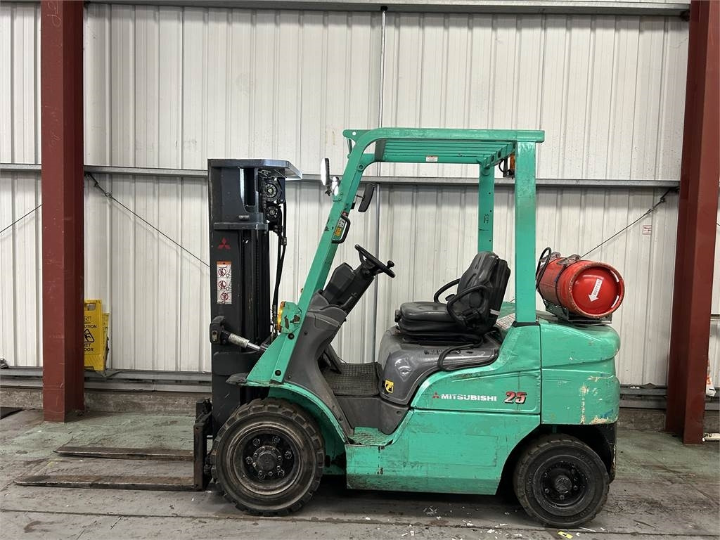 Mitsubishi FG25NT - Gaasitõstuk: pilt 1 Mitsubishi FG25NT - Gaasitõstuk: pilt 1
