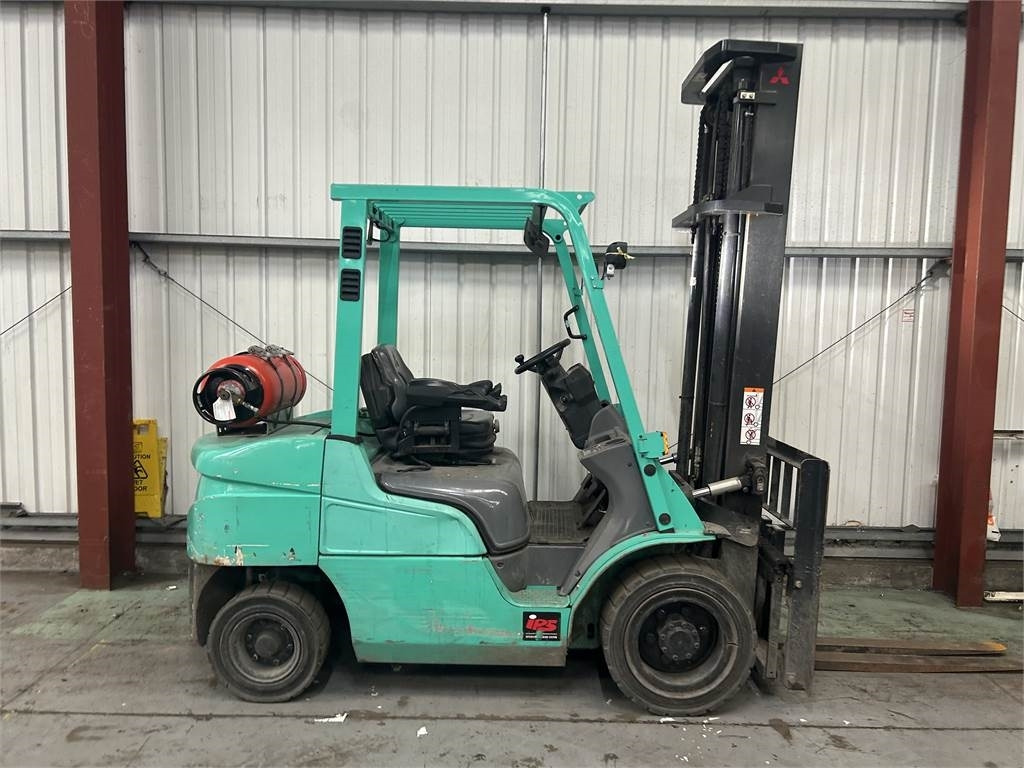 Mitsubishi FG30NT - Gaasitõstuk: pilt 5 Mitsubishi FG30NT - Gaasitõstuk: pilt 5