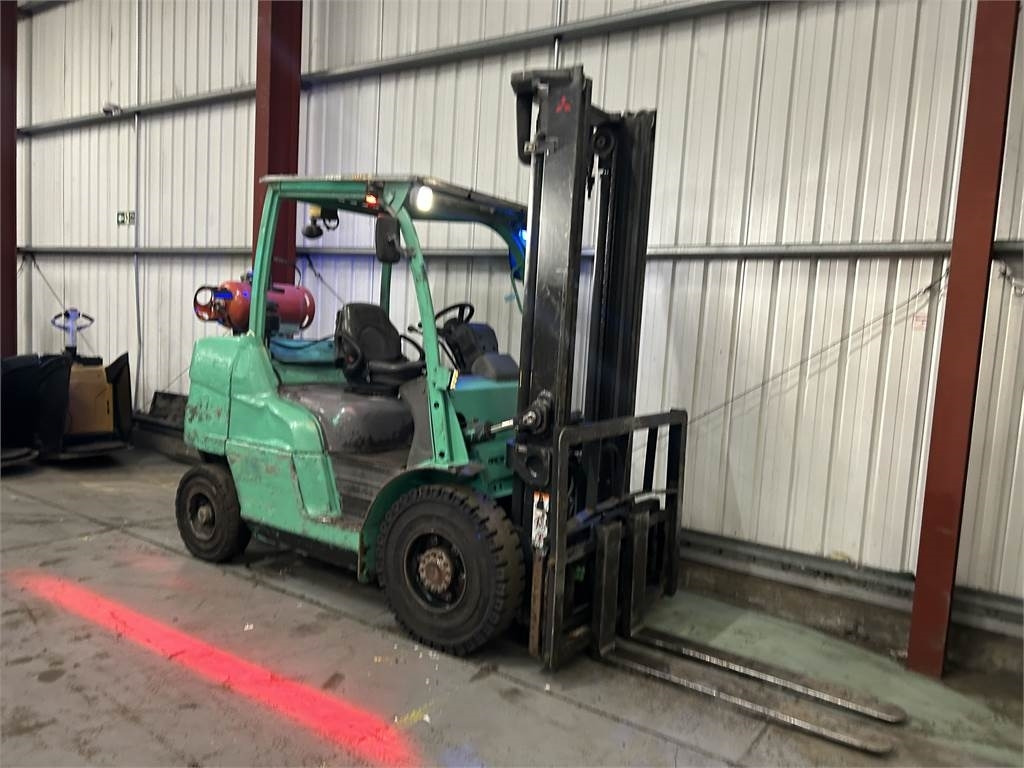 Mitsubishi FG40NT - Gaasitõstuk: pilt 4 Mitsubishi FG40NT - Gaasitõstuk: pilt 4