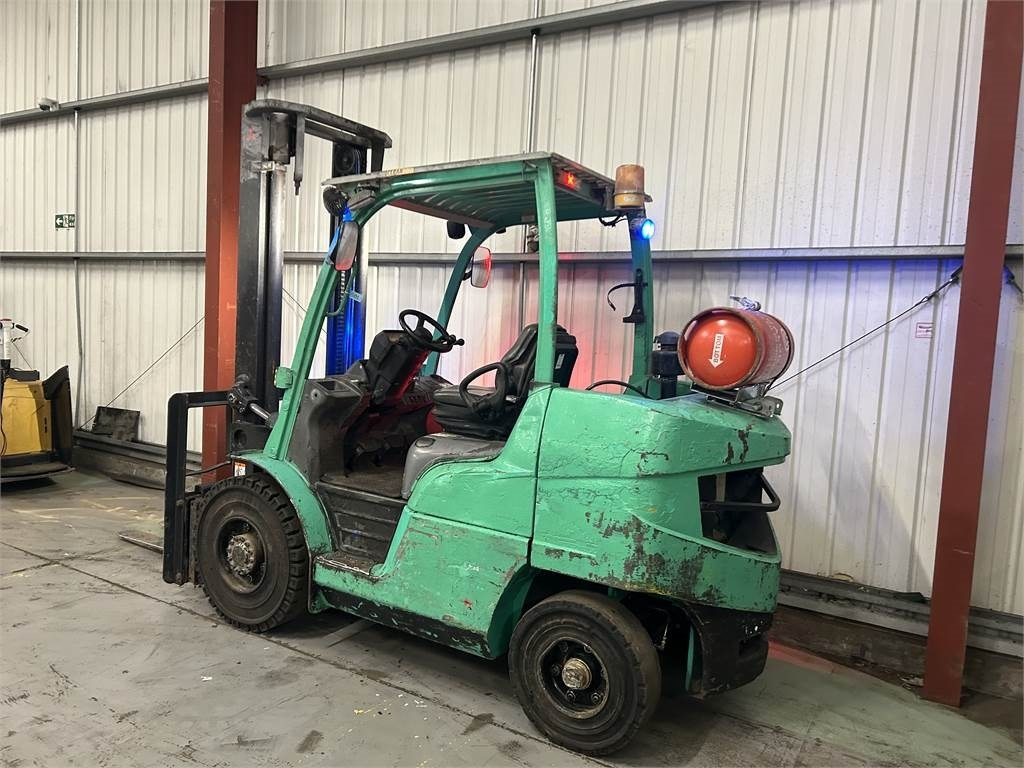 Mitsubishi FG40NT - Gaasitõstuk: pilt 3 Mitsubishi FG40NT - Gaasitõstuk: pilt 3