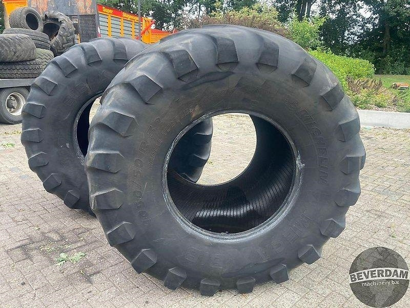Michelin MEGA BIB 1050/50R32 - Rehv - Põllutööseade: pilt 2 Michelin MEGA BIB 1050/50R32 - Rehv - Põllutööseade: pilt 2