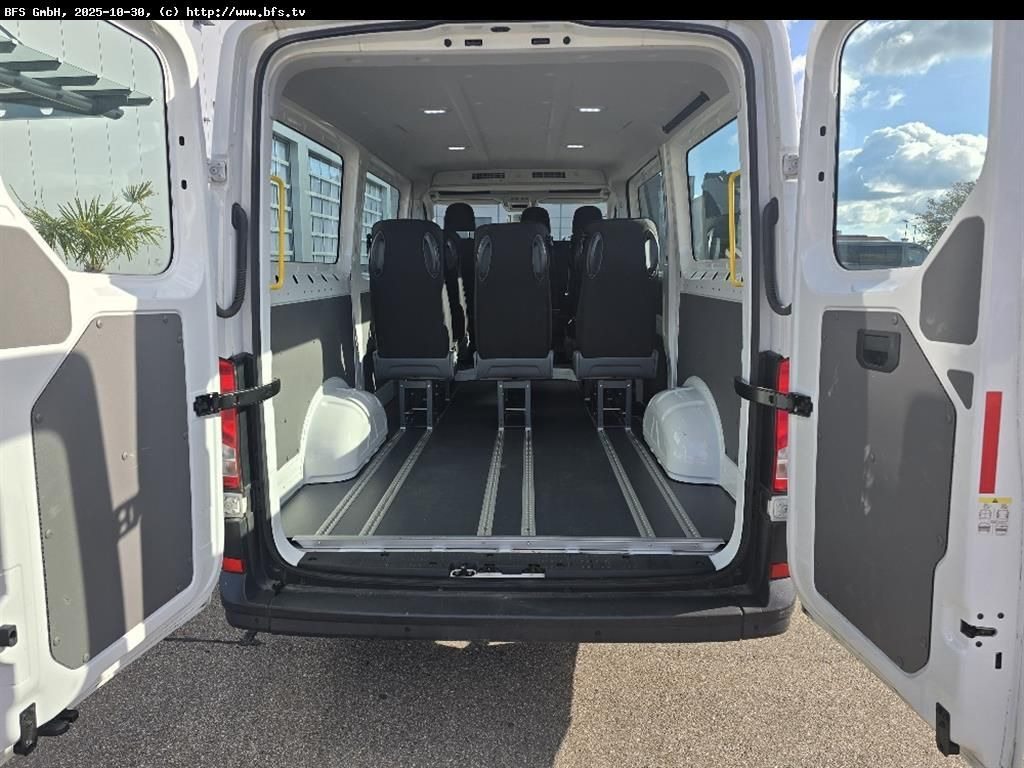 MAN TGE 3.140 4x2 F SB Kleinbus 9-Sitzer - Väikebuss, Mikrobuss: pilt 3 MAN TGE 3.140 4x2 F SB Kleinbus 9-Sitzer - Väikebuss, Mikrobuss: pilt 3