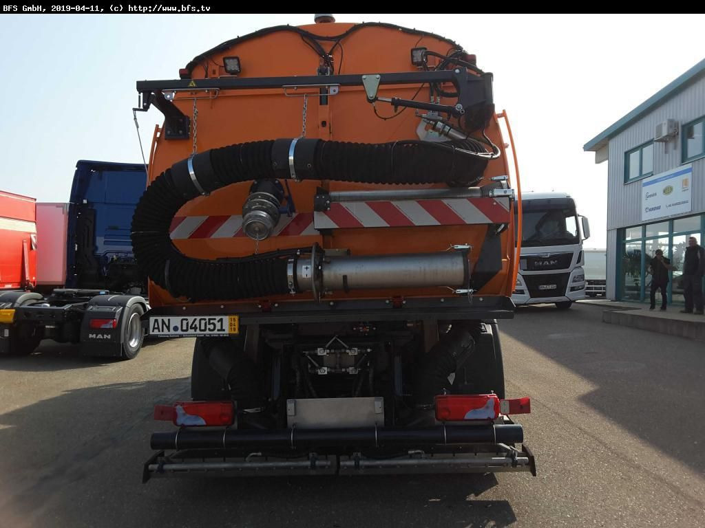 MAN TGS 18.360 4X2 LL Bucher OF 8000 RS beids. WK HD - Tänavapühkimismasin: pilt 3 MAN TGS 18.360 4X2 LL Bucher OF 8000 RS beids. WK HD - Tänavapühkimismasin: pilt 3