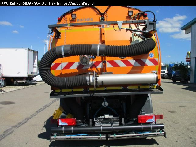 MAN TGS 18.400 4X2 BL Bucher OF 8000 RS Drehjet beid - Tänavapühkimismasin: pilt 3 MAN TGS 18.400 4X2 BL Bucher OF 8000 RS Drehjet beid - Tänavapühkimismasin: pilt 3