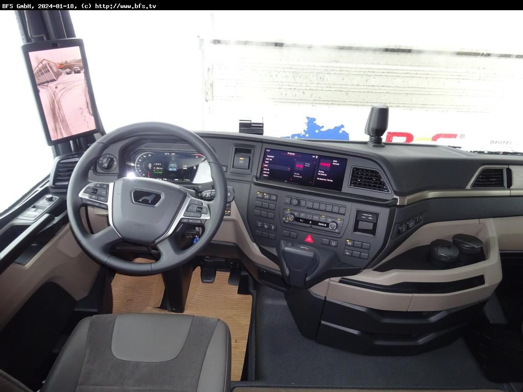 MAN TGX (TG3) 18.640 4x2 LL SA D38, Spiegellos MAN TGX (TG3) 18.640 4x2 LL SA D38, Spiegellos - Sadulveok: pilt 4 MAN TGX (TG3) 18.640 4x2 LL SA D38, Spiegellos MAN TGX (TG3) 18.640 4x2 LL SA D38, Spiegellos - Sadulveok: pilt 4