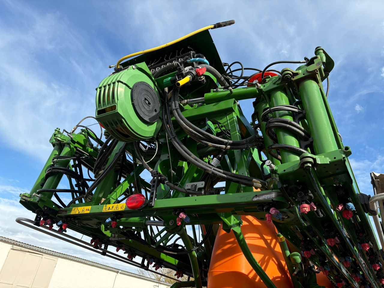 AMAZONE UX 6200 36m GPS - Järelveetav pritsija: pilt 3 AMAZONE UX 6200 36m GPS - Järelveetav pritsija: pilt 3