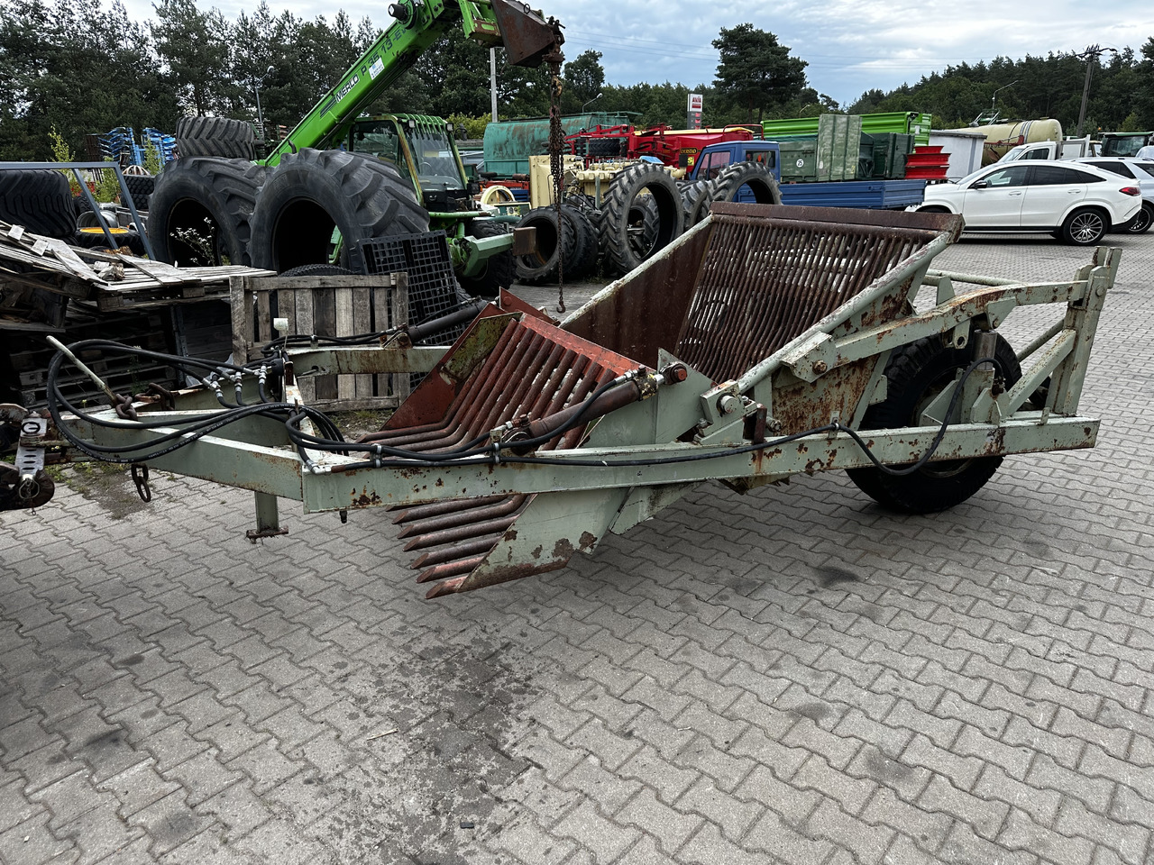 Zbieracz kamieni Fortschritt Steinsammler Steinsammelwagen - Maaharimisseadmed: pilt 1 Zbieracz kamieni Fortschritt Steinsammler Steinsammelwagen - Maaharimisseadmed: pilt 1