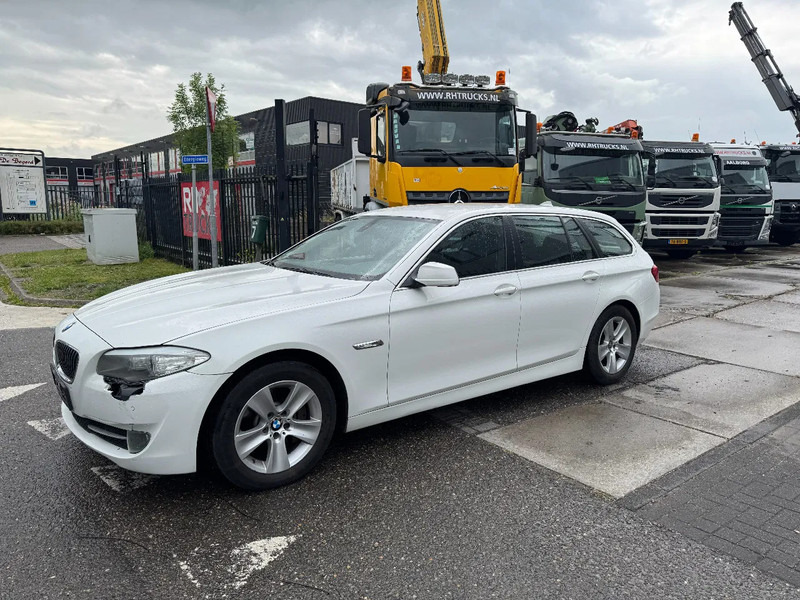 BMW 5 Serie 525D AUTOMATIC NAVI STATION - Auto: pilt 1 BMW 5 Serie 525D AUTOMATIC NAVI STATION - Auto: pilt 1