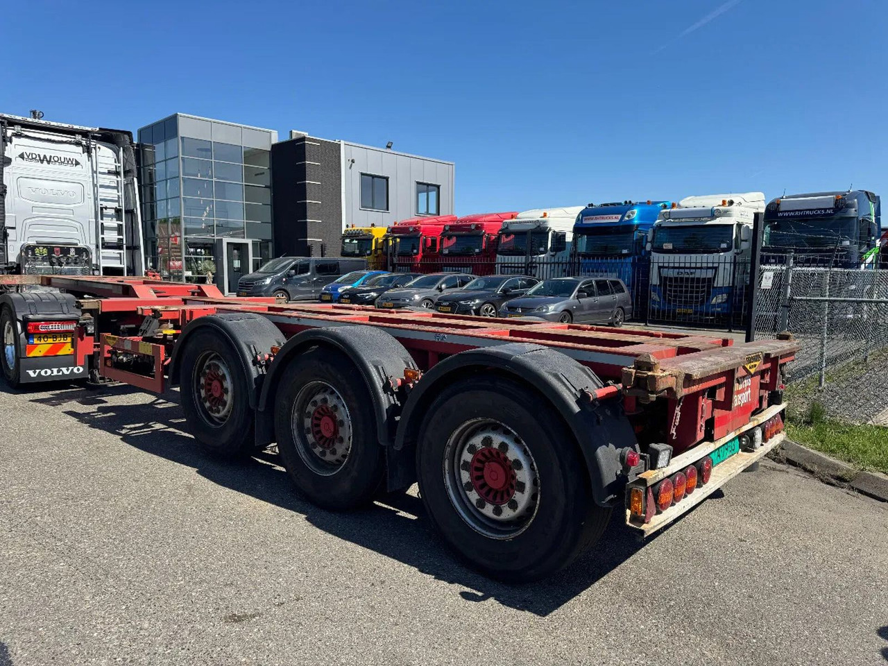 Broshuis 3 UCC-39/45 EU - 3 AXLE SAF + LIFTING AXLE - Konteinerveduk/ Tõstukiga poolhaagis: pilt 4 Broshuis 3 UCC-39/45 EU - 3 AXLE SAF + LIFTING AXLE - Konteinerveduk/ Tõstukiga poolhaagis: pilt 4
