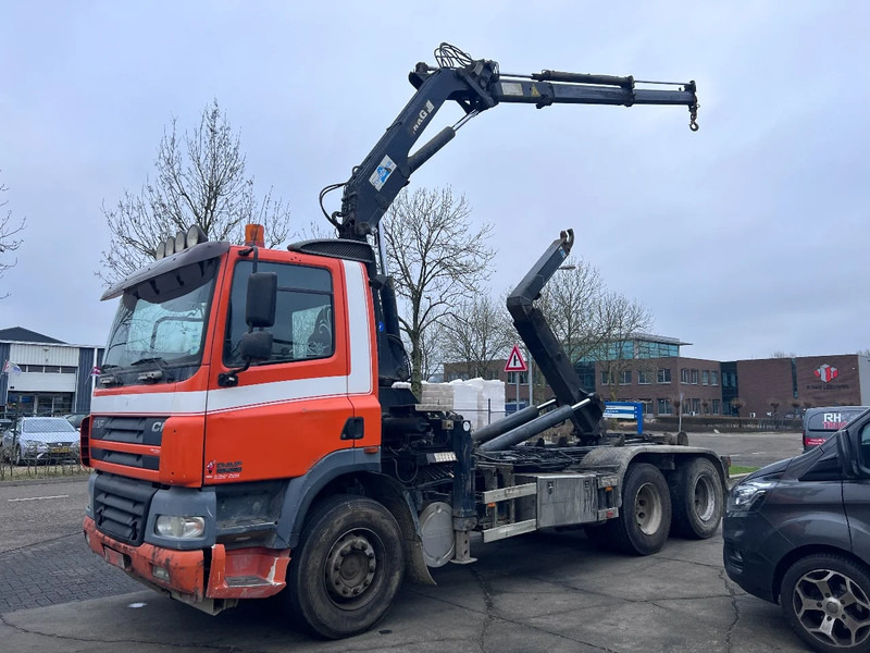 DAF CF 85.380 6X2 + MKG 141 A2 CRANE + 20 TON HOOKLIFT - EURO 3 - MANUAL GEAR - 10 TYRES - Kraanaga veoauto: pilt 2 DAF CF 85.380 6X2 + MKG 141 A2 CRANE + 20 TON HOOKLIFT - EURO 3 - MANUAL GEAR - 10 TYRES - Kraanaga veoauto: pilt 2