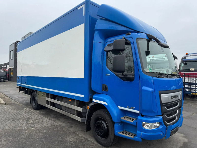 DAF LF 180 4X2 - EURO 6 + DHOLLANDIA LIFT - Kasti veoauto: pilt 3 DAF LF 180 4X2 - EURO 6 + DHOLLANDIA LIFT - Kasti veoauto: pilt 3