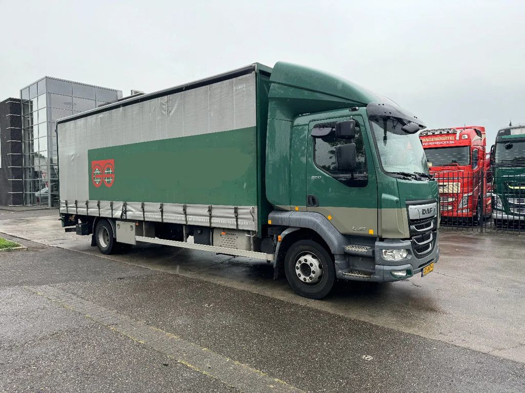 DAF LF 260 4X2 16T DHOLLANDIA LOAD LIFT + TÜV TILL 0 - Tent veoauto: pilt 3 DAF LF 260 4X2 16T DHOLLANDIA LOAD LIFT + TÜV TILL 0 - Tent veoauto: pilt 3