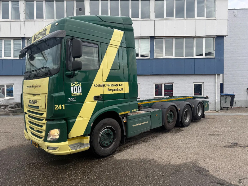 DAF XF 510 8X2 EURO 6 RETARDER TÜV TILL 08-2026 - Konteinerveduk/ Tõstukiga veoauto: pilt 1 DAF XF 510 8X2 EURO 6 RETARDER TÜV TILL 08-2026 - Konteinerveduk/ Tõstukiga veoauto: pilt 1