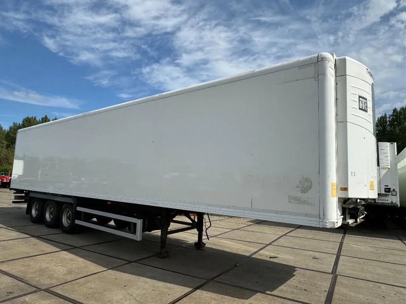 Gray and Adams 6X THERMO KING SLX 200 -13,4X2,5X2,6 METER - BPW DRUM BRAKES - Külmutiga poolhaagis: pilt 4 Gray and Adams 6X THERMO KING SLX 200 -13,4X2,5X2,6 METER - BPW DRUM BRAKES - Külmutiga poolhaagis: pilt 4