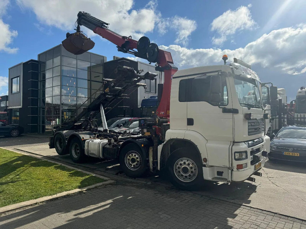 MAN TGA 35.440 8X2 - EURO 4 + HMF 2620K-RC 2018! + R - Kraanaga veoauto: pilt 4 MAN TGA 35.440 8X2 - EURO 4 + HMF 2620K-RC 2018! + R - Kraanaga veoauto: pilt 4