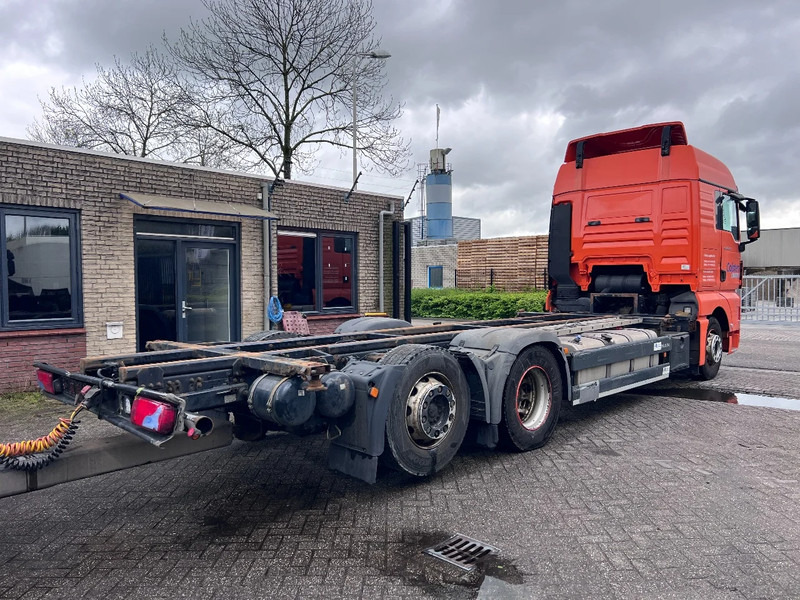 MAN TGX 26.440 XLX 6X2 EURO 5 - BDF CHASSIS + RETARDER - Konteinerveduk/ Tõstukiga veoauto: pilt 4 MAN TGX 26.440 XLX 6X2 EURO 5 - BDF CHASSIS + RETARDER - Konteinerveduk/ Tõstukiga veoauto: pilt 4