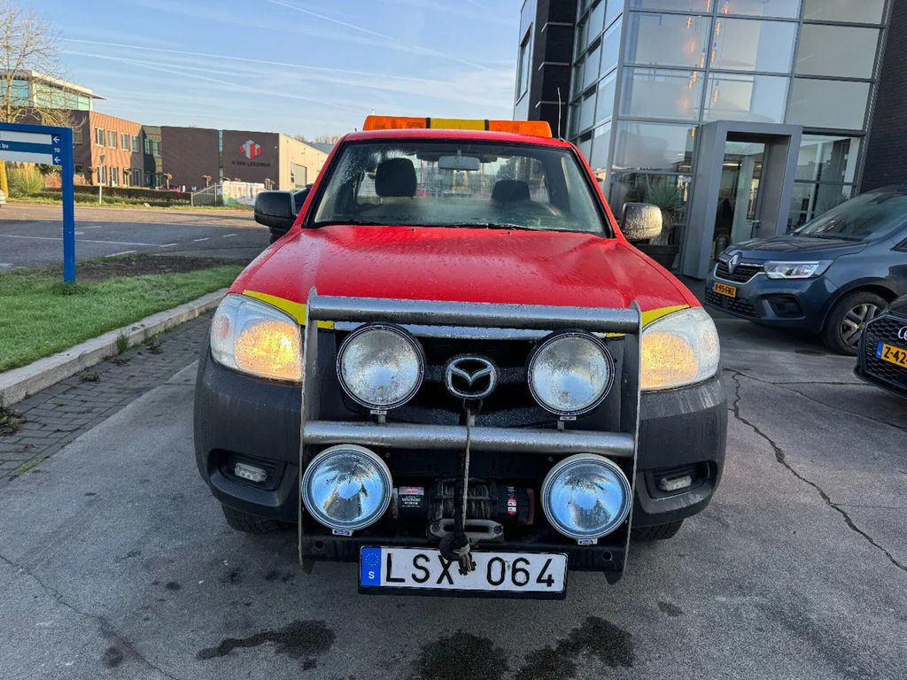Mazda BT-50 4X4 + TOW TRUCK + DOUBLE WINCH + REMOTE - Puksiirauto: pilt 2 Mazda BT-50 4X4 + TOW TRUCK + DOUBLE WINCH + REMOTE - Puksiirauto: pilt 2