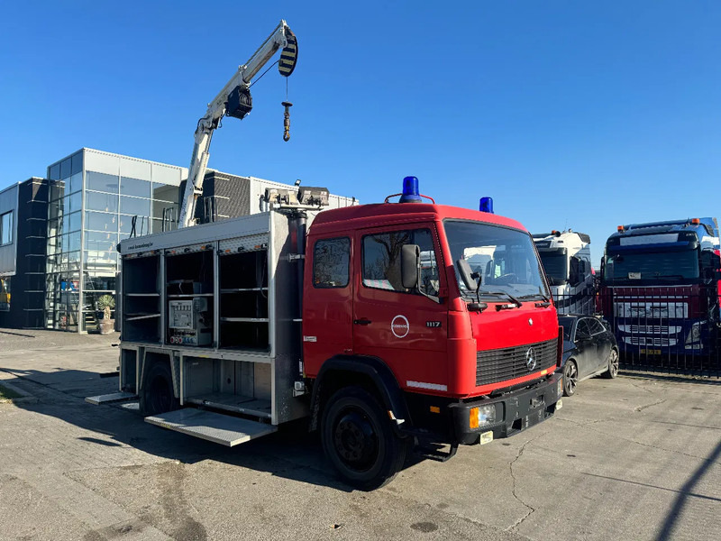 Mercedes-Benz 1117 4X2 FIRE TRUCK HIAB 050A ONLY 105787 KM - Tuletõrjeauto: pilt 2 Mercedes-Benz 1117 4X2 FIRE TRUCK HIAB 050A ONLY 105787 KM - Tuletõrjeauto: pilt 2