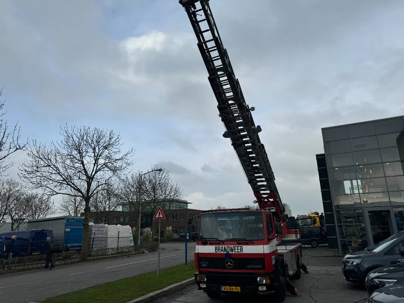 Mercedes-Benz 1120 OF MAGIRUS 24 METER + KORF + SLANGS - Tuletõrjeauto: pilt 3 Mercedes-Benz 1120 OF MAGIRUS 24 METER + KORF + SLANGS - Tuletõrjeauto: pilt 3