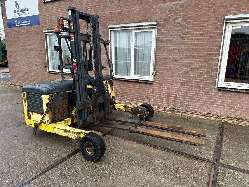 Moffett M4 25.3 2,5 TON SIDESHIFT DIESEL MEENEEMHEFTRUCK - Veoautol põhinev kahveltõstuk: pilt 5 Moffett M4 25.3 2,5 TON SIDESHIFT DIESEL MEENEEMHEFTRUCK - Veoautol põhinev kahveltõstuk: pilt 5