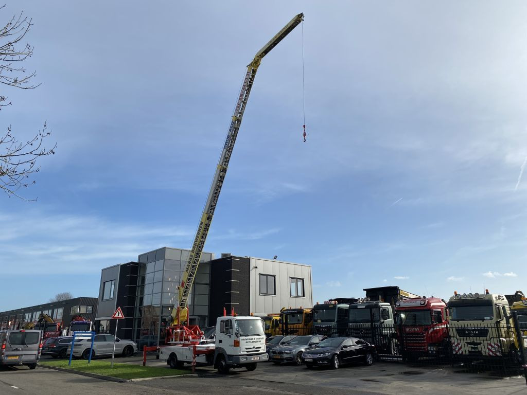 Nissan ATLEON 140 + KLAAS ALU-KRAN 28 METER MET REMOTE - Kraanaga veoauto: pilt 2 Nissan ATLEON 140 + KLAAS ALU-KRAN 28 METER MET REMOTE - Kraanaga veoauto: pilt 2