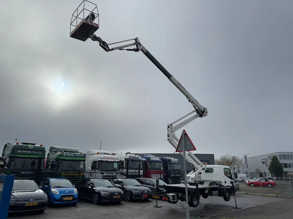 Nissan CABSTAR 35.12 + ISOLI 21 METER AERIAL PLATFORM - Veoautolt tõusev platvorm: pilt 5 Nissan CABSTAR 35.12 + ISOLI 21 METER AERIAL PLATFORM - Veoautolt tõusev platvorm: pilt 5
