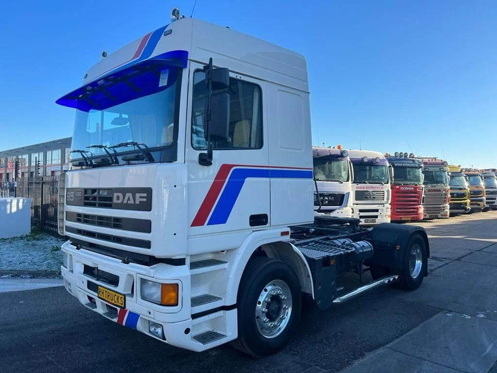 DAF 95.400 4X2 RESTORED/RESTAURIERT/GERESTAUREERD - Sadulveok: pilt 3 DAF 95.400 4X2 RESTORED/RESTAURIERT/GERESTAUREERD - Sadulveok: pilt 3