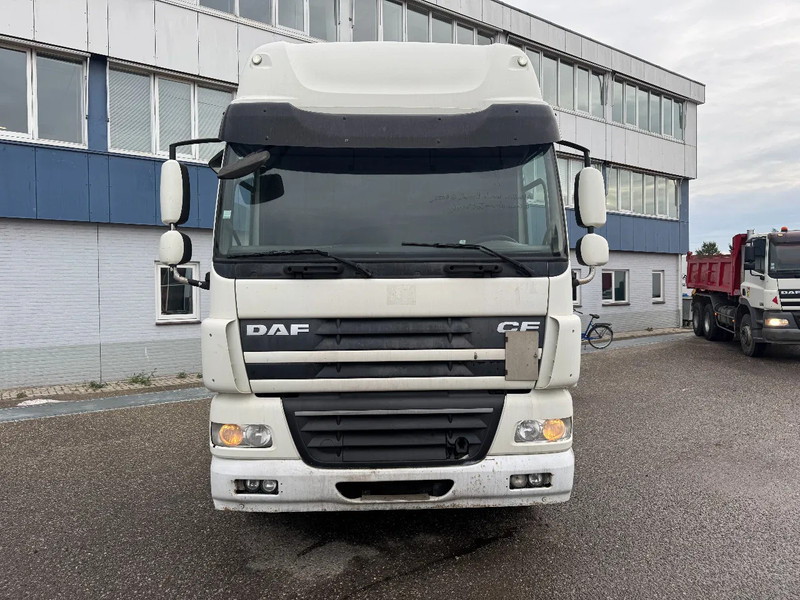 DAF CF 85.460 4X2 EURO 5 SLEEPER CAB - Sadulveok: pilt 2 DAF CF 85.460 4X2 EURO 5 SLEEPER CAB - Sadulveok: pilt 2