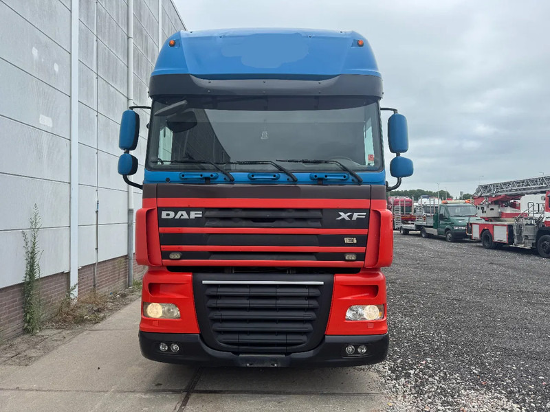 DAF XF 105.410 6X2 MANUAL GEARBOX - EURO 4 - Sadulveok: pilt 2 DAF XF 105.410 6X2 MANUAL GEARBOX - EURO 4 - Sadulveok: pilt 2