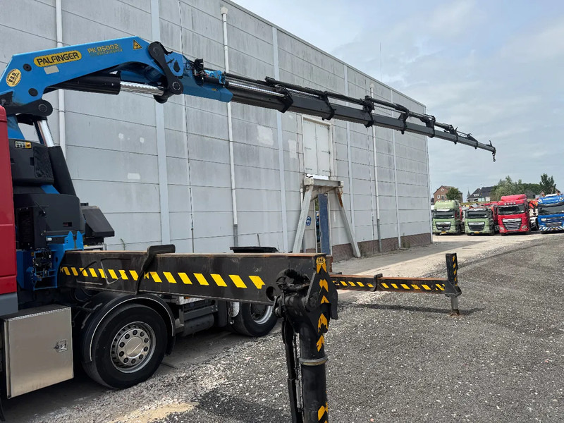 DAF XF 105.460 8X4 PALFINGER PK78002+ REMOTE CONTROL HUB REDUCTION TÜV TILL 03-2026 - Sadulveok: pilt 4 DAF XF 105.460 8X4 PALFINGER PK78002+ REMOTE CONTROL HUB REDUCTION TÜV TILL 03-2026 - Sadulveok: pilt 4