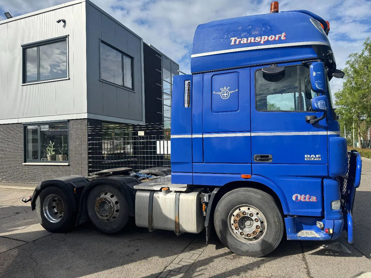DAF XF 105.510 6X2 EURO 5 MANUAL GEAR + HYDRAULIC ON - Sadulveok: pilt 4 DAF XF 105.510 6X2 EURO 5 MANUAL GEAR + HYDRAULIC ON - Sadulveok: pilt 4