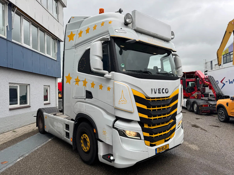 Iveco S-WAY 460 4X2 EURO 6 SKIRTS DOUBLE TANK - Sadulveok: pilt 3 Iveco S-WAY 460 4X2 EURO 6 SKIRTS DOUBLE TANK - Sadulveok: pilt 3