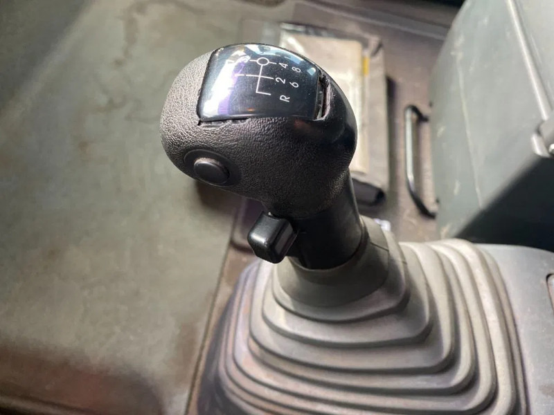 MAN TGA 33.530 6X4 MANUEL GEARBOX 70 TON - Sadulveok: pilt 5 MAN TGA 33.530 6X4 MANUEL GEARBOX 70 TON - Sadulveok: pilt 5