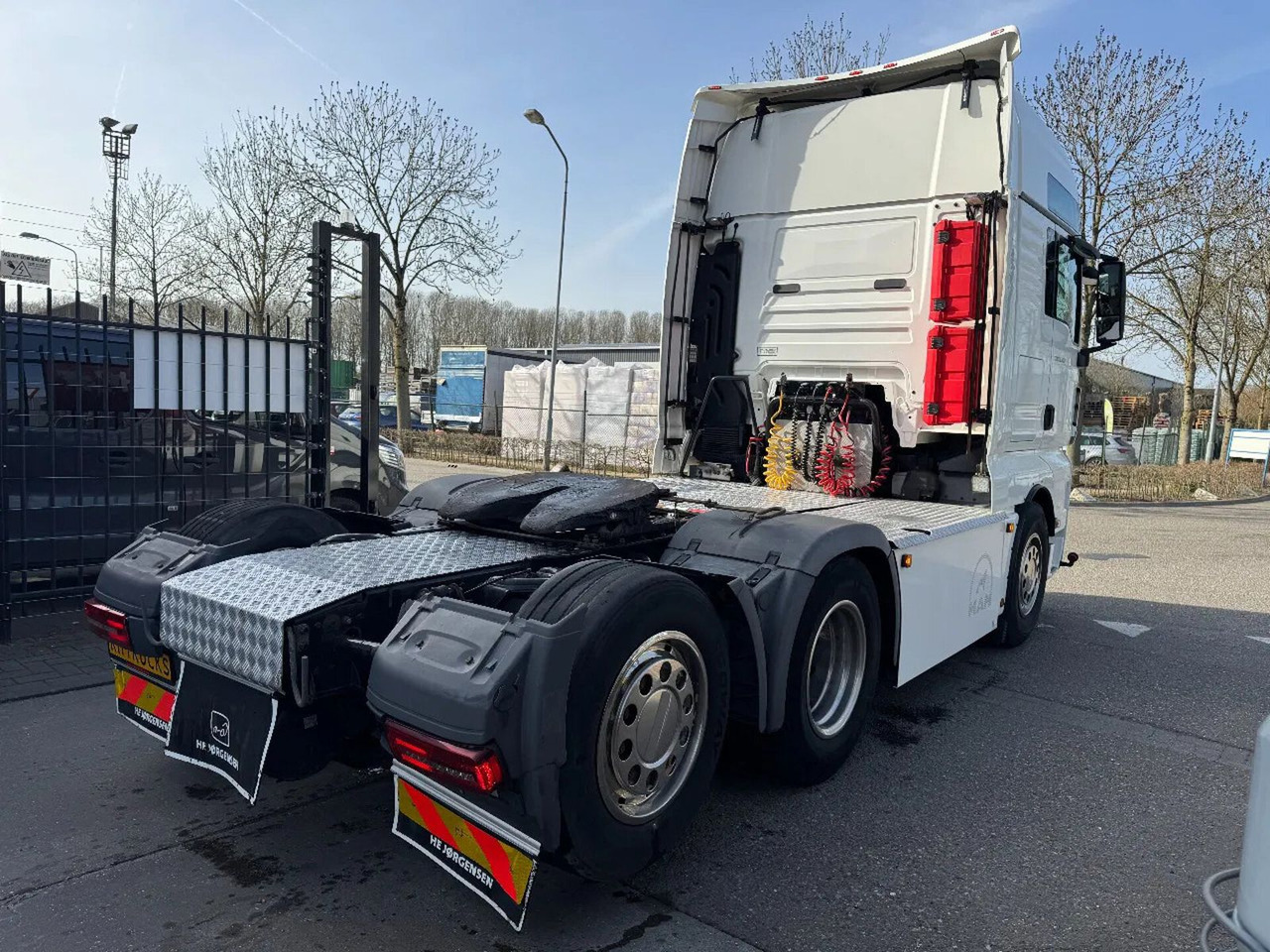 MAN TGX 26.500 6X2 - EURO 6 + LIFTING AXLE - Sadulveok: pilt 4 MAN TGX 26.500 6X2 - EURO 6 + LIFTING AXLE - Sadulveok: pilt 4