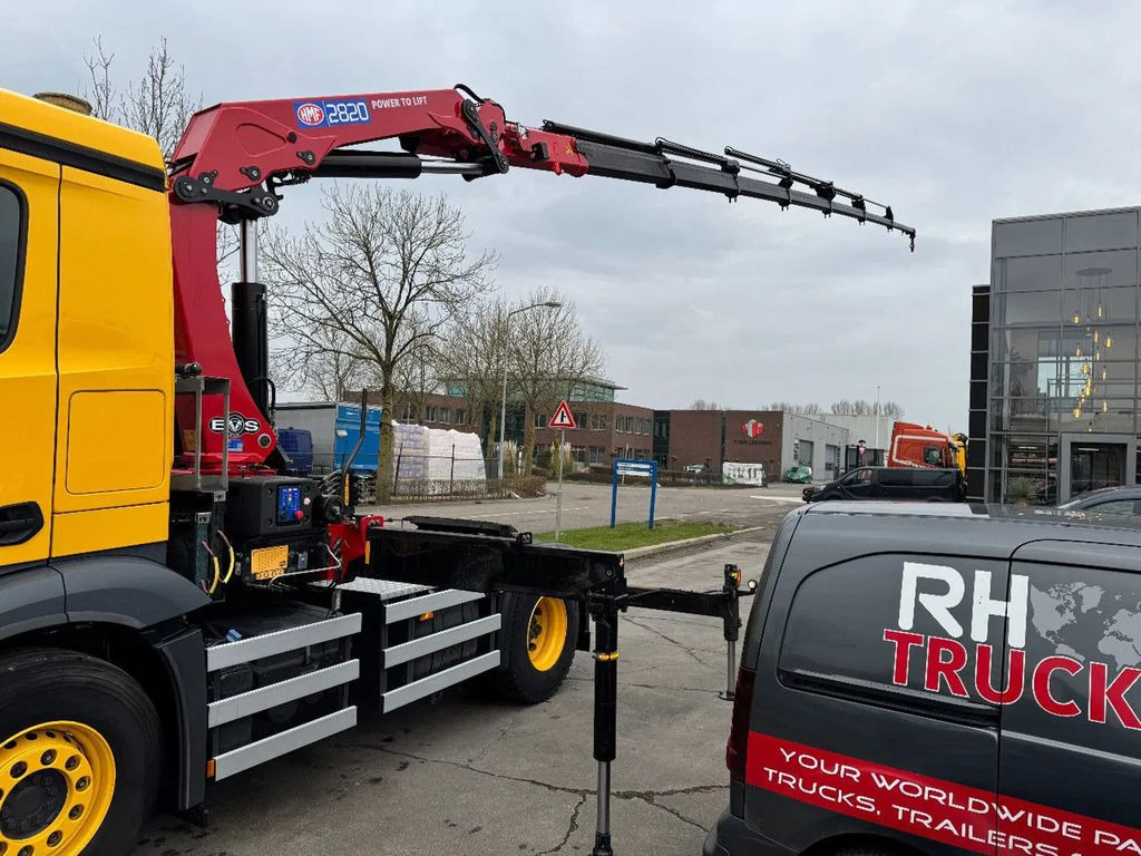Mercedes-Benz Actros 1845 4X2 - EURO 6 + HMF 2820 + REMOTE + O - Sadulveok: pilt 5 Mercedes-Benz Actros 1845 4X2 - EURO 6 + HMF 2820 + REMOTE + O - Sadulveok: pilt 5
