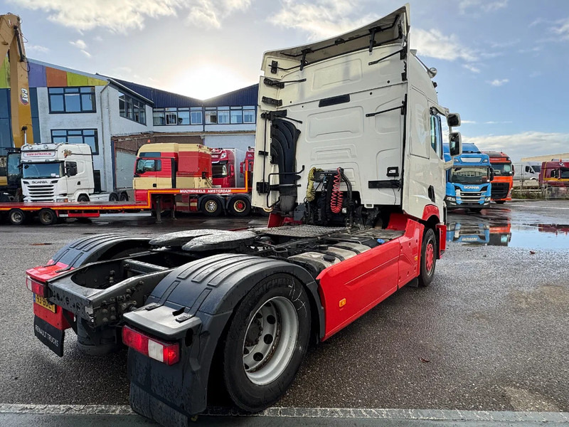 Renault T460 4X2 EURO 6 SKIRTS DOUBLE TANK - Sadulveok: pilt 4 Renault T460 4X2 EURO 6 SKIRTS DOUBLE TANK - Sadulveok: pilt 4