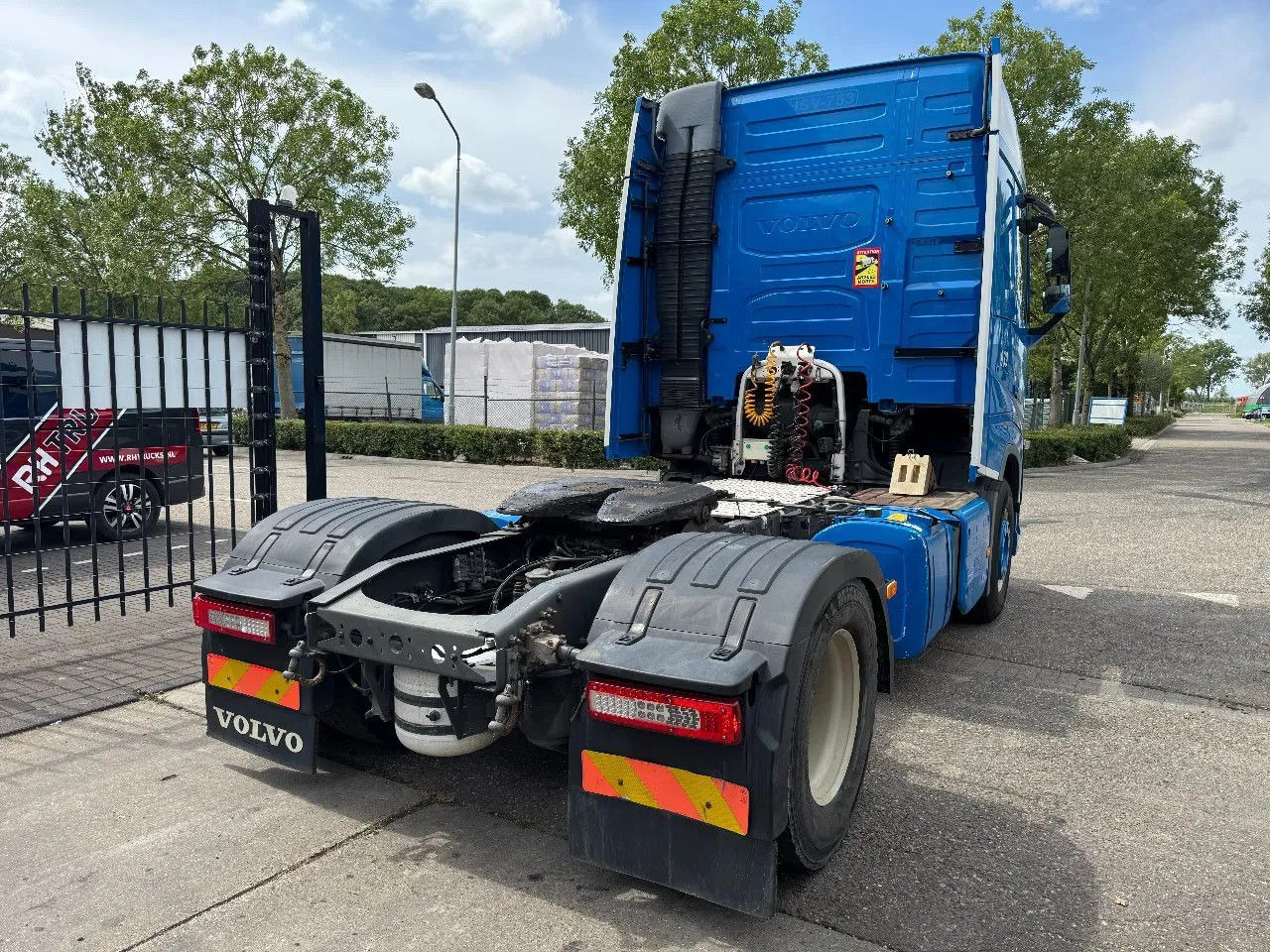 Volvo FH 420 4X2 EURO 6 SPOILERS - Sadulveok: pilt 5 Volvo FH 420 4X2 EURO 6 SPOILERS - Sadulveok: pilt 5