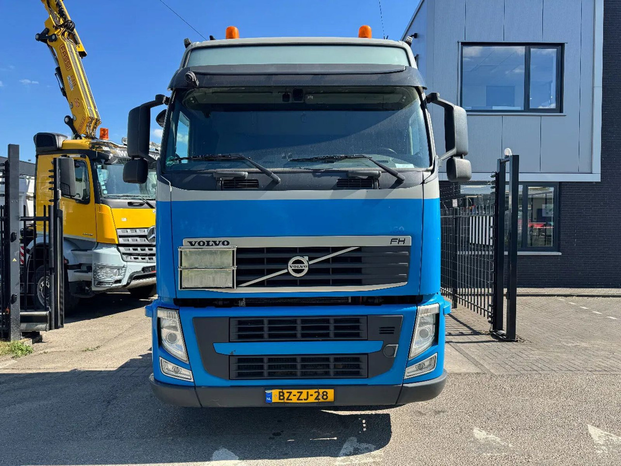 Volvo FH 460 6X2 EURO 5 GARDNER DENVER - Sadulveok: pilt 2 Volvo FH 460 6X2 EURO 5 GARDNER DENVER - Sadulveok: pilt 2