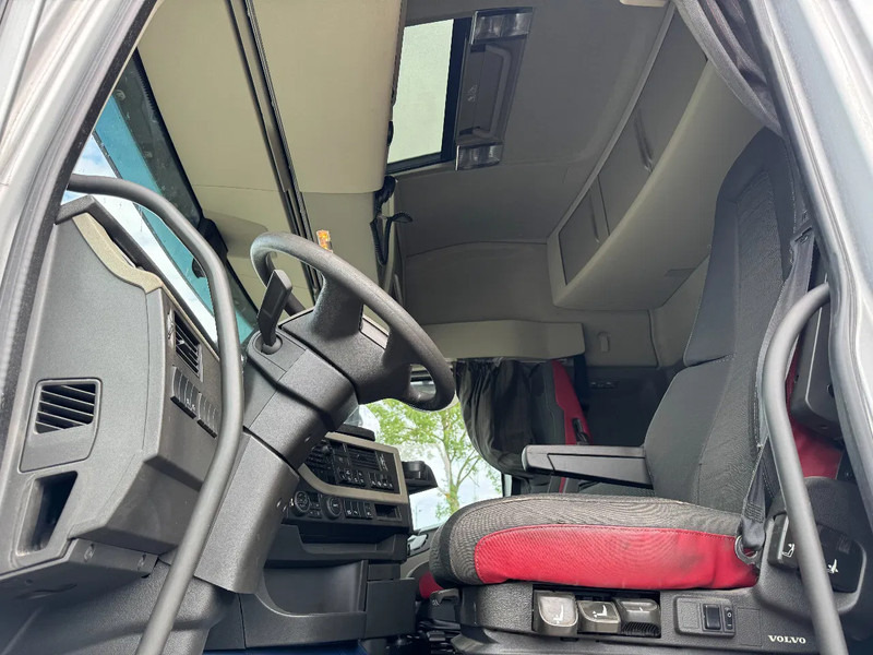 Volvo FH 460 6X2 PALFINGER 2300 + REMOTE CONTROL liising Volvo FH 460 6X2 PALFINGER 2300 + REMOTE CONTROL: pilt 11