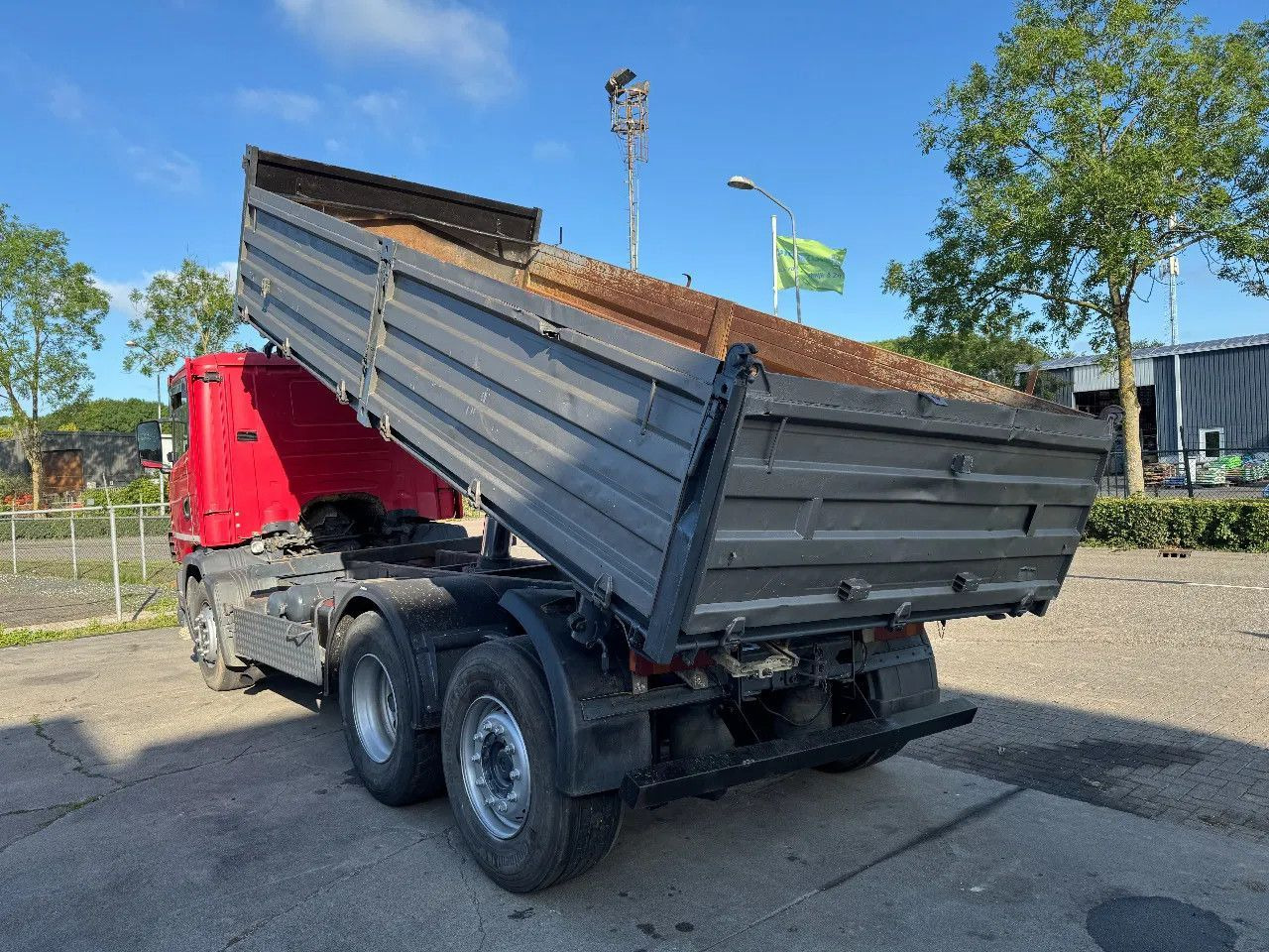 Scania R124-470 6X2 KIPPER EURO 3 - Kallurauto: pilt 4 Scania R124-470 6X2 KIPPER EURO 3 - Kallurauto: pilt 4