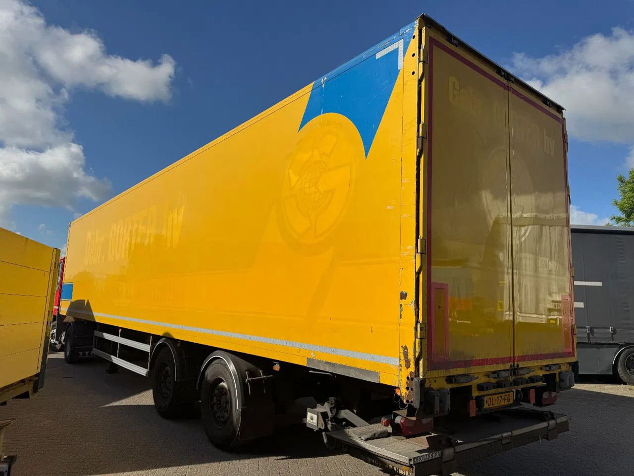 System Trailer TFSH 18 TRPLY - 2 AXLE SAF + STEE - Furgoonpoolhaagis: pilt 4 System Trailer TFSH 18 TRPLY - 2 AXLE SAF + STEE - Furgoonpoolhaagis: pilt 4