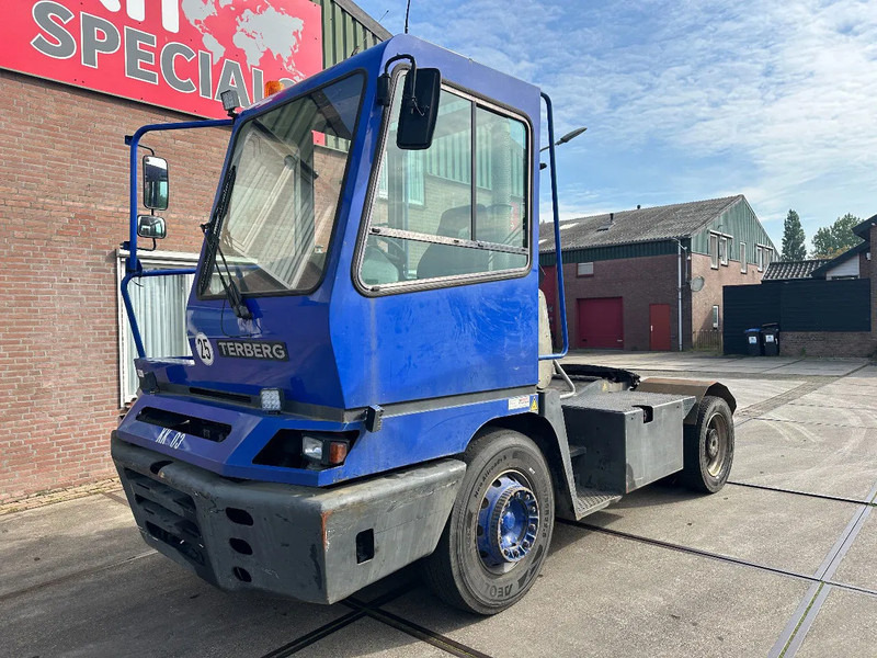 Terberg YT 182 MOTOR ROOKT - Laotraktor: pilt 2 Terberg YT 182 MOTOR ROOKT - Laotraktor: pilt 2