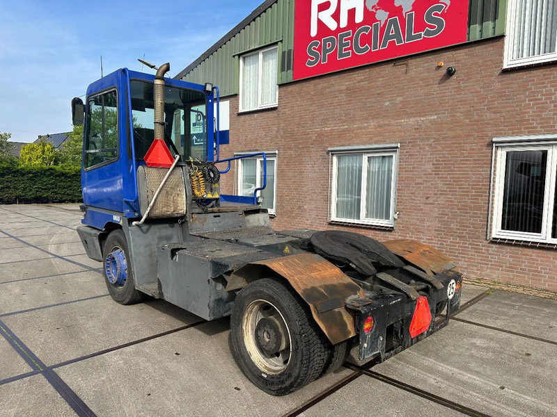 Terberg YT 182 MOTOR ROOKT - Laotraktor: pilt 4 Terberg YT 182 MOTOR ROOKT - Laotraktor: pilt 4
