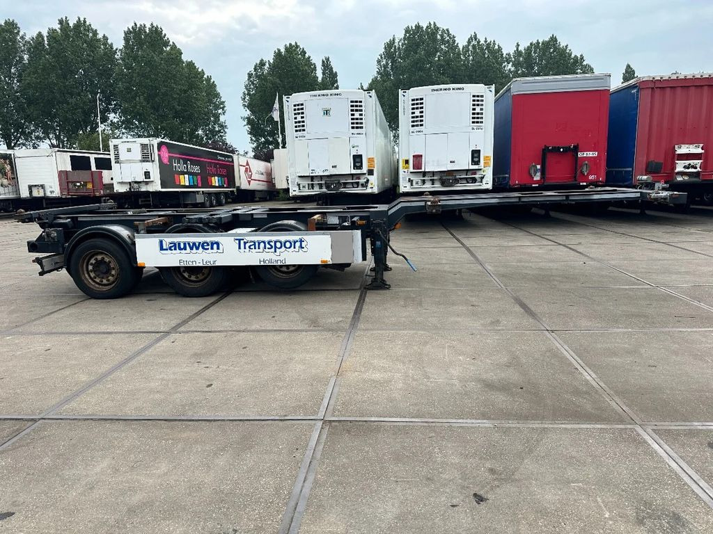 Tracon TRAILERS LZV MET SCHOTEL LIFT EN STUURAS - Konteinerveduk/ Tõstukiga poolhaagis: pilt 1 Tracon TRAILERS LZV MET SCHOTEL LIFT EN STUURAS - Konteinerveduk/ Tõstukiga poolhaagis: pilt 1