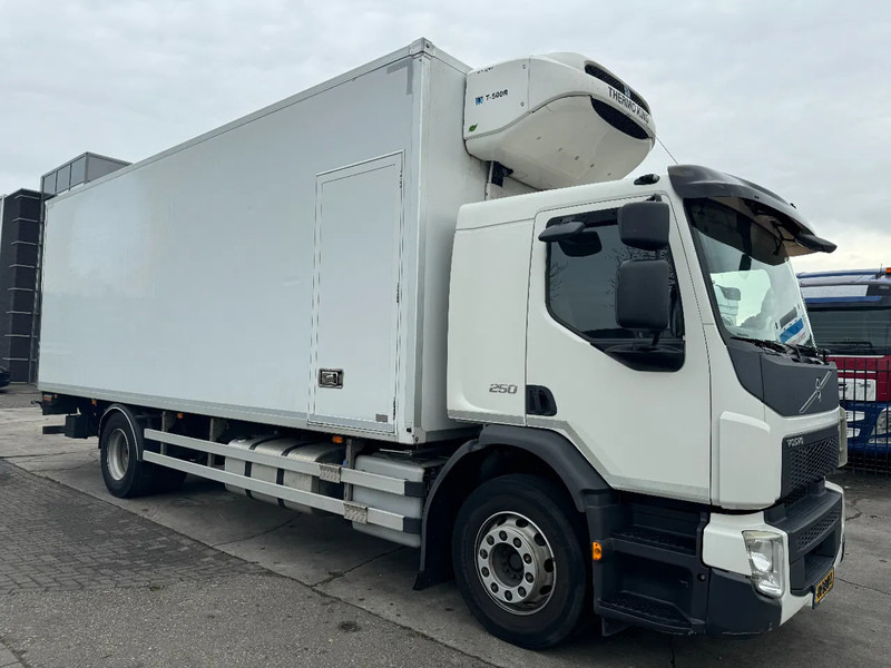 Volvo FE 250 4X2 - EURO 6 + THERMOKING T-500R + DHOLLANDIA LIFT - Külmutiga veoauto: pilt 3 Volvo FE 250 4X2 - EURO 6 + THERMOKING T-500R + DHOLLANDIA LIFT - Külmutiga veoauto: pilt 3
