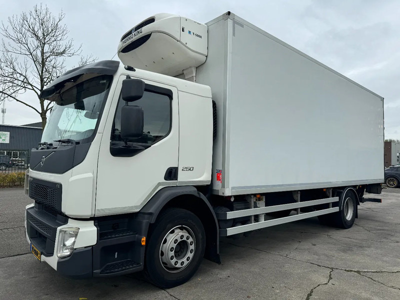 Volvo FE 250 4X2 - EURO 6 + THERMOKING T-500R + DHOLLANDIA LIFT - Külmutiga veoauto: pilt 1 Volvo FE 250 4X2 - EURO 6 + THERMOKING T-500R + DHOLLANDIA LIFT - Külmutiga veoauto: pilt 1