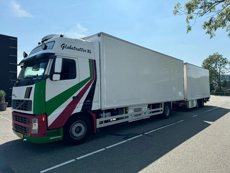 Volvo FH 12.420 4X2 EURO 3+ BURG HANGER + THERMO KING + DHOLLANDIA LIFT - Külmutiga veoauto: pilt 1 Volvo FH 12.420 4X2 EURO 3+ BURG HANGER + THERMO KING + DHOLLANDIA LIFT - Külmutiga veoauto: pilt 1